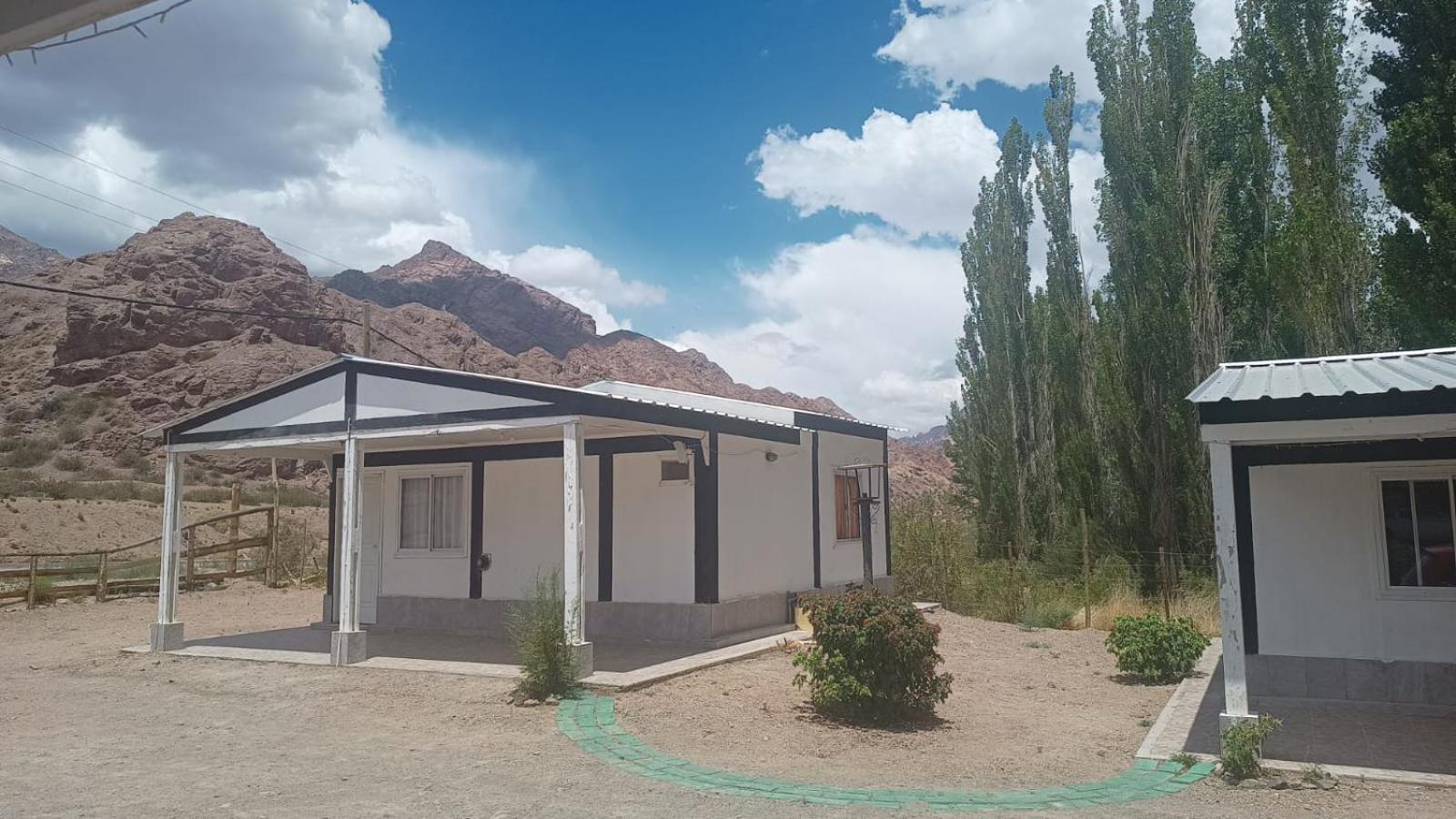 Cabanas De Los Andes Uspallata Bagian luar foto